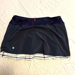 Navy blue Lululemon tennis skirt. Worn just once! Size 8